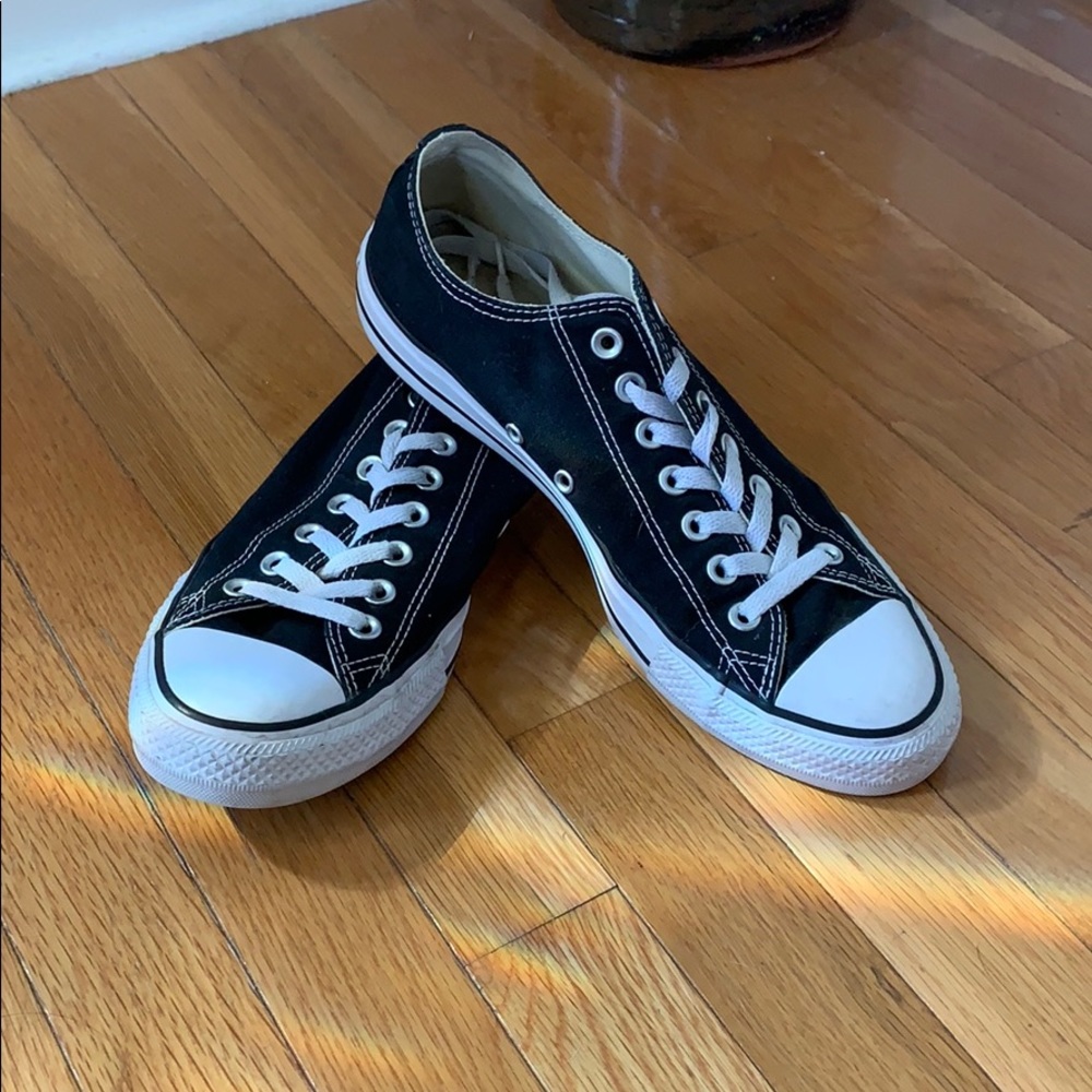 Low Top Black Converse